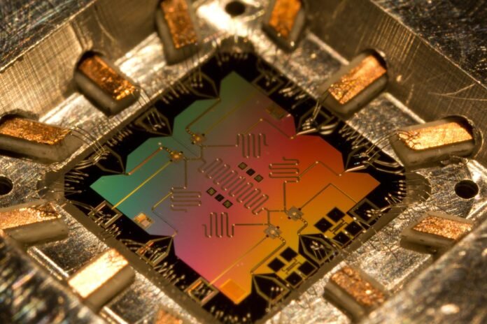 Quantum Computing ayaa loo arkaa jiilka xiga ee tiknoolajiyadda xisaabinta,